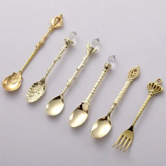 Vintage Royal Dessert Cutlery Set - Elegant & Timeless