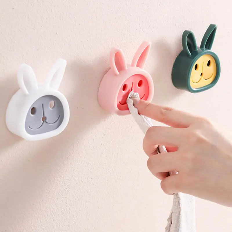 Charming Practical Towel & Plug Holder - Stylish Organizer