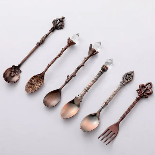 Vintage Royal Dessert Cutlery Set - Elegant & Timeless